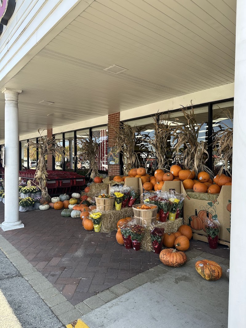 Naperville Plaza Shopping Center