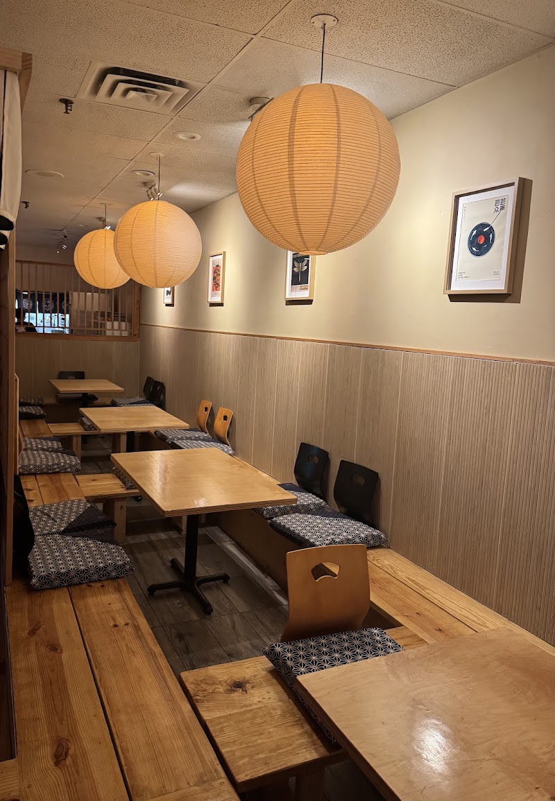 Sankyu Sushi & Izakaya - Bar Lounge