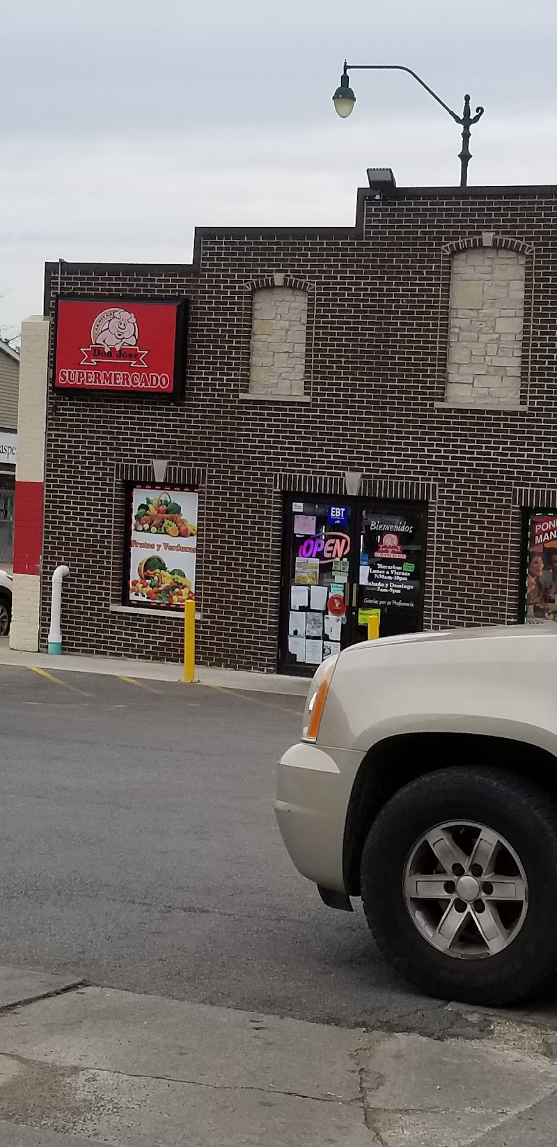 El nuevo Supermercado y carnitas Jose
