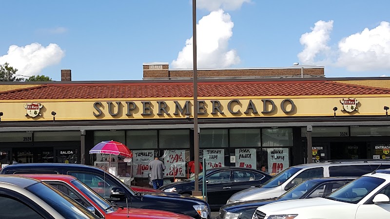 El Rey Plaza | Supermercado of Burnham Park